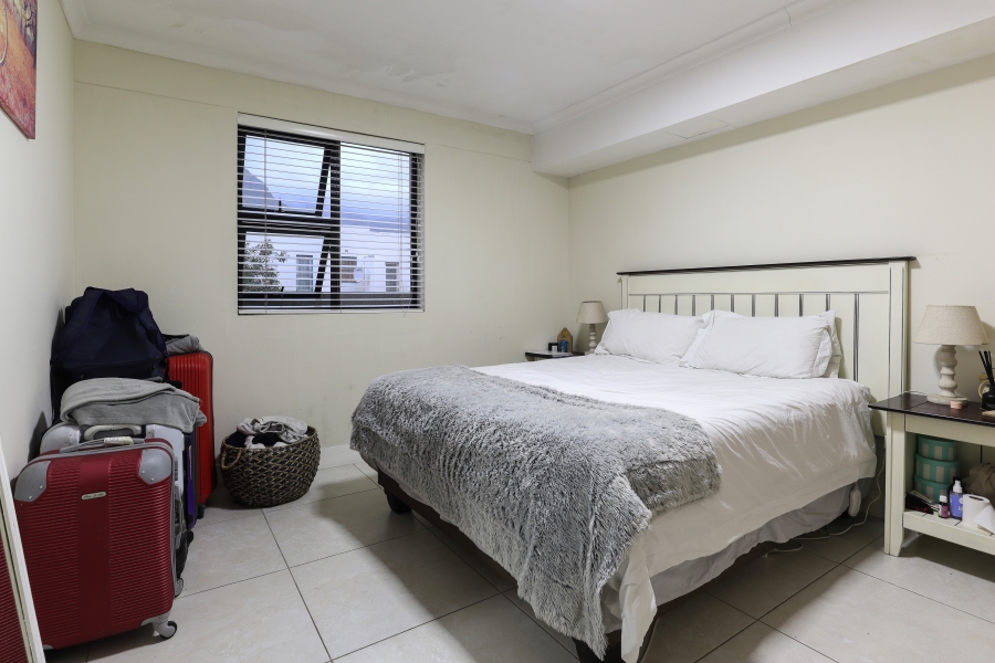 1 Bedroom Property for Sale in Zonnebloem Western Cape